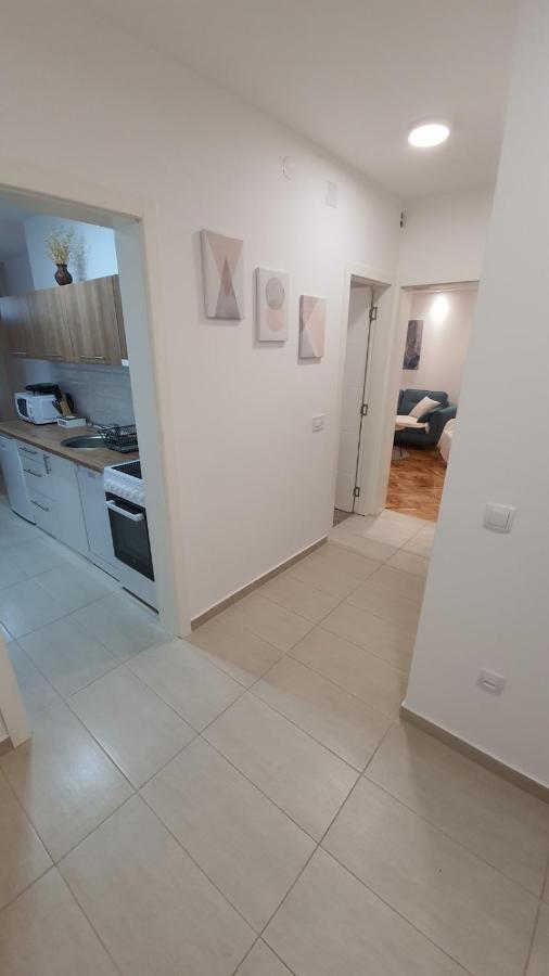 Apartman 8 Vrdnik Exterior photo